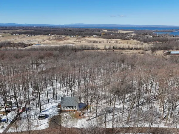 $464,900 | 47 Lovers Lane, Grand Isle, VT 05458