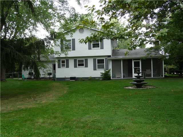 6215 Feder Road Columbus, OH 43228 - Photo 2 of 15 Gallery Image 2