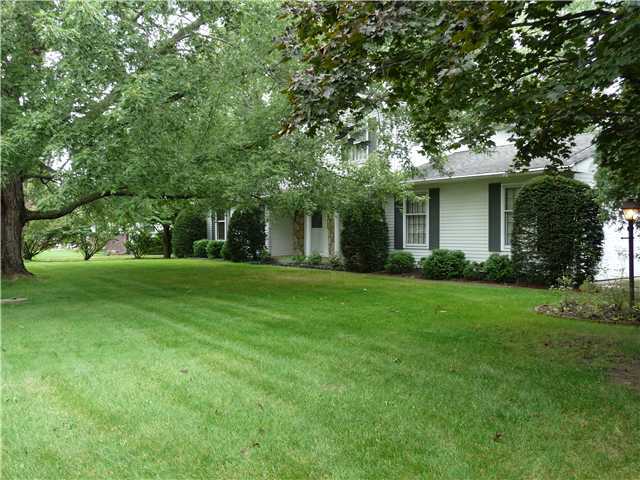 6215 Feder Road Columbus, OH 43228 - Photo 4 of 15 Gallery Image 4