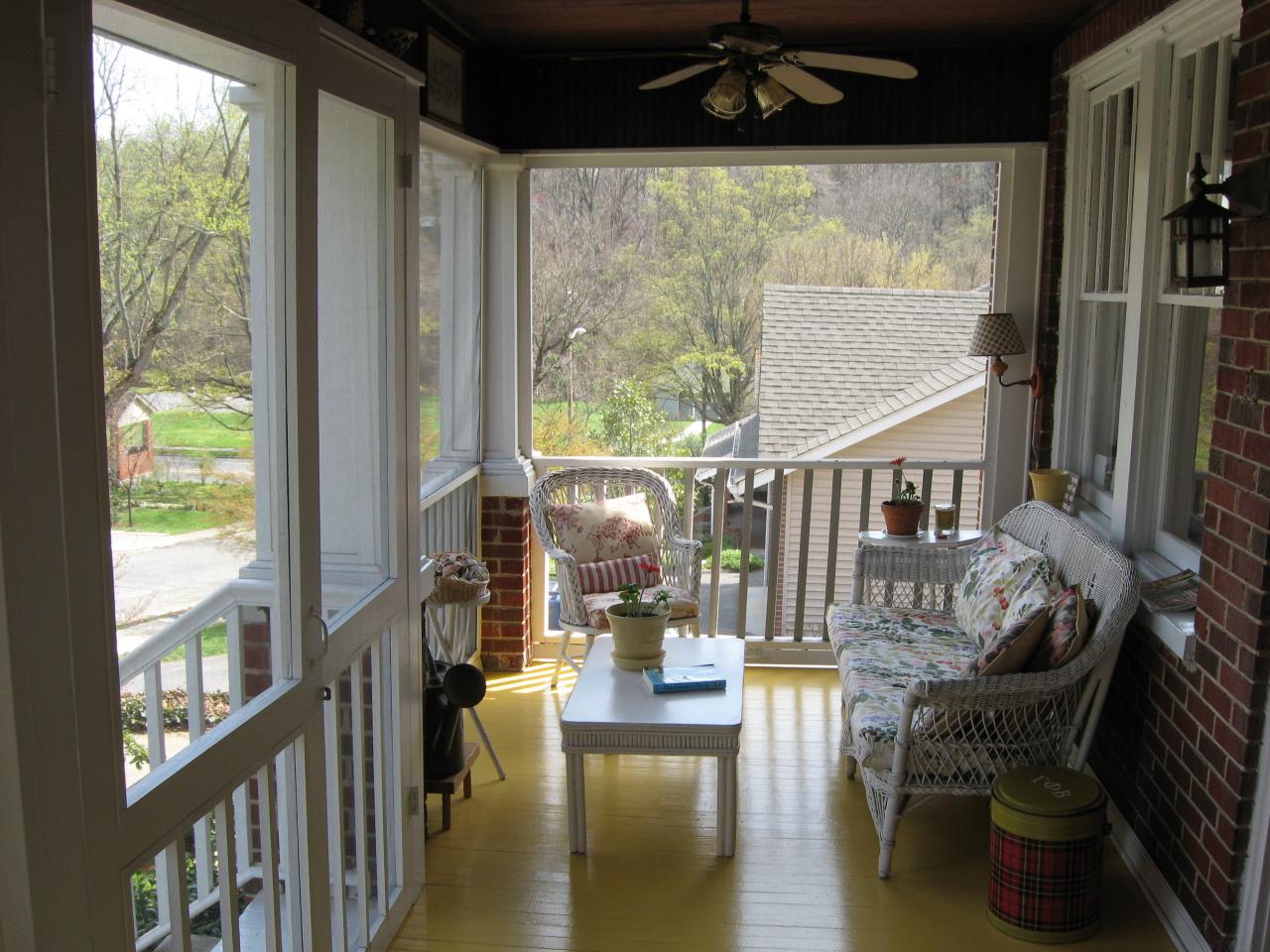 1915 Sheffield Road Southwest Roanoke, VA 24015 - Photo 3 of 31 porch 2