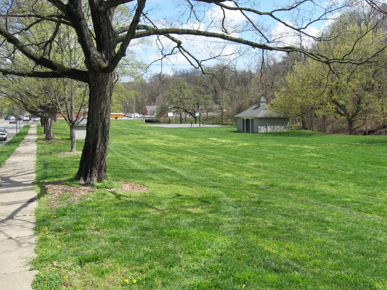 1915 Sheffield Road Southwest Roanoke, VA 24015 - Photo 30 of 31 Lakewood Park towards Basketball Court