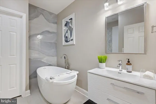 $2,800 | 1532 North Broadway, Baltimore, MD 21213