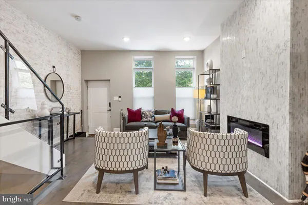 $2,800 | 1532 North Broadway, Baltimore, MD 21213