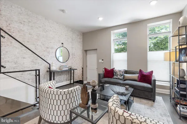 $2,800 | 1532 North Broadway, Baltimore, MD 21213