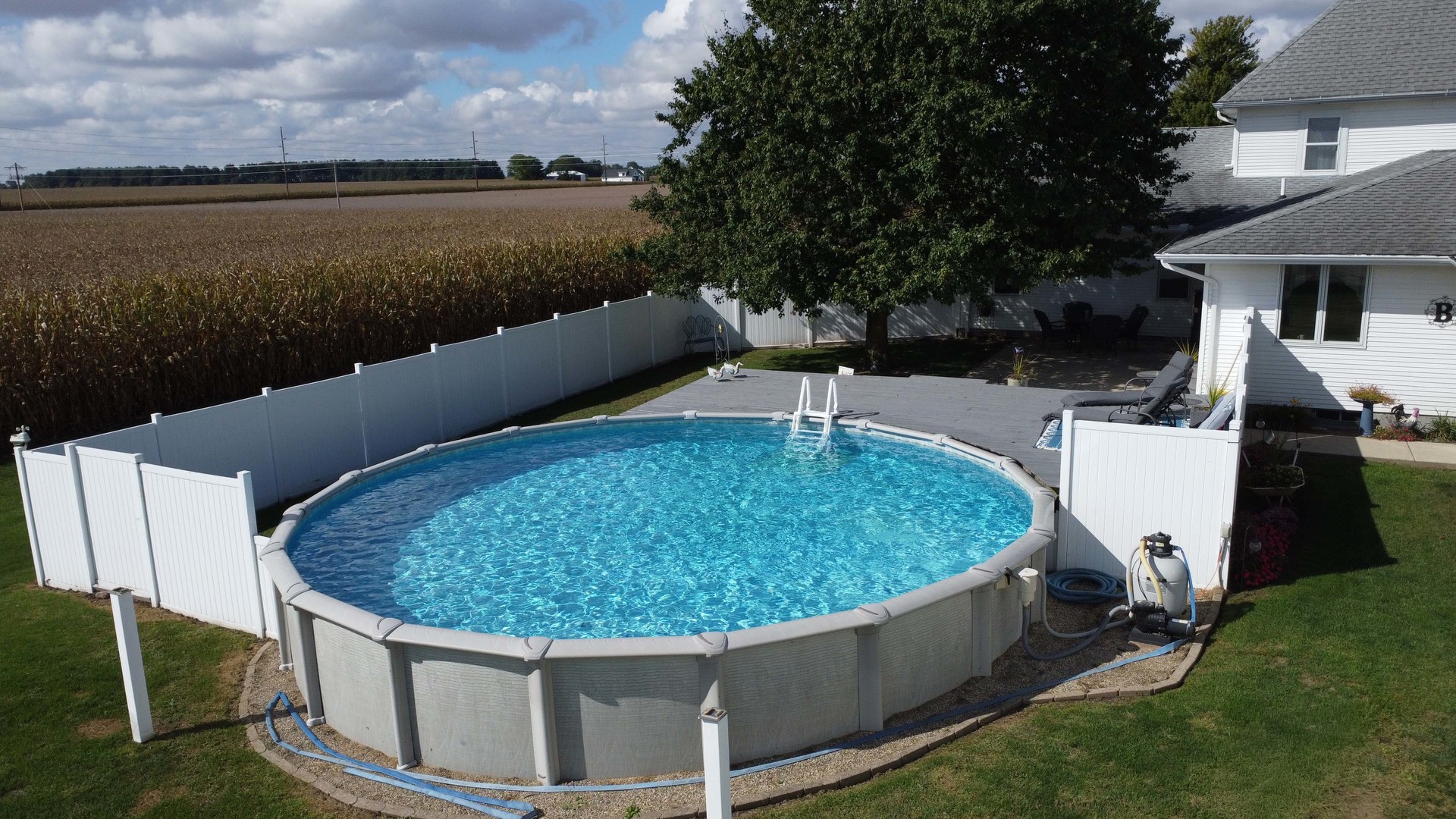 1718 North 1800 East Road Watseka, IL 60970 - Photo 16 of 113 a view of a swimming pool with a lake view