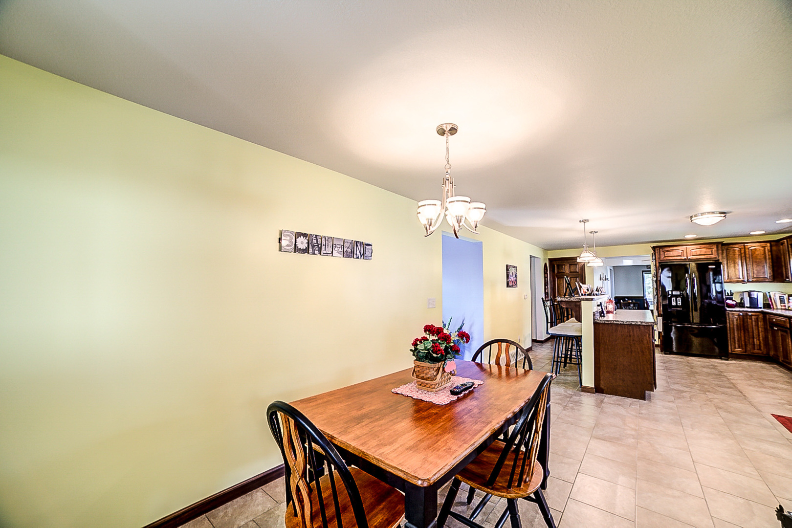 1718 North 1800 East Road Watseka, IL 60970 - Photo 41 of 113 a view of a dining room with furniture