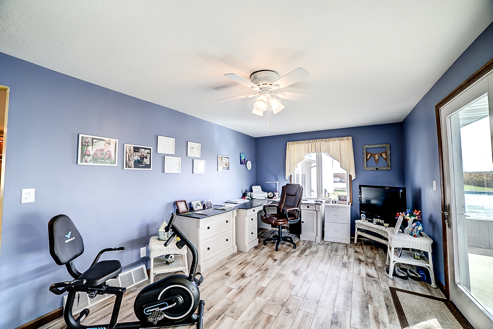 1718 North 1800 East Road Watseka, IL 60970 - Photo 44 of 113 a view of a workspace with furniture and a window