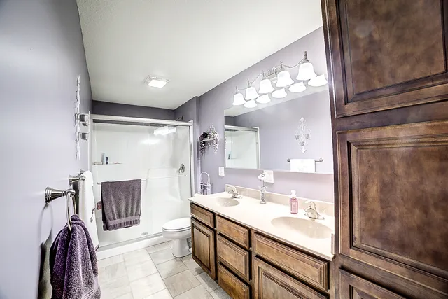 $585,900 | 1718 North 1800 East Road, Watseka, IL 60970