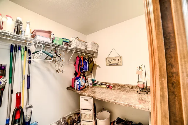 $585,900 | 1718 North 1800 East Road, Watseka, IL 60970