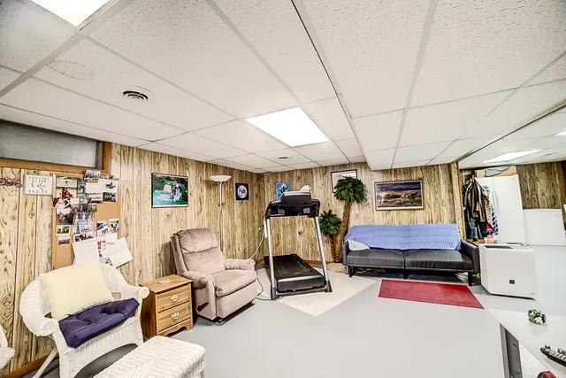 $585,900 | 1718 North 1800 East Road, Watseka, IL 60970