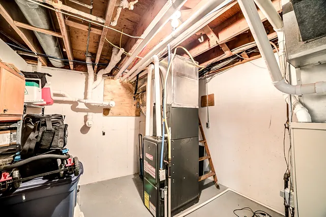 $585,900 | 1718 North 1800 East Road, Watseka, IL 60970