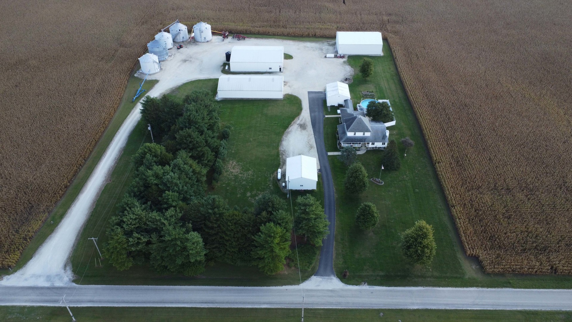 1718 North 1800 East Road Watseka, IL 60970 - Photo 78 of 113 an aerial view of a house