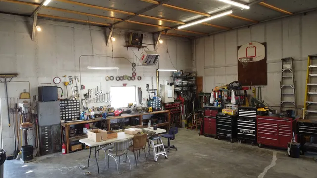 $585,900 | 1718 North 1800 East Road, Watseka, IL 60970