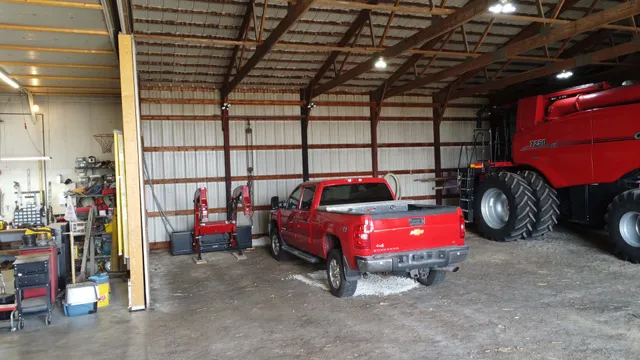 $585,900 | 1718 North 1800 East Road, Watseka, IL 60970