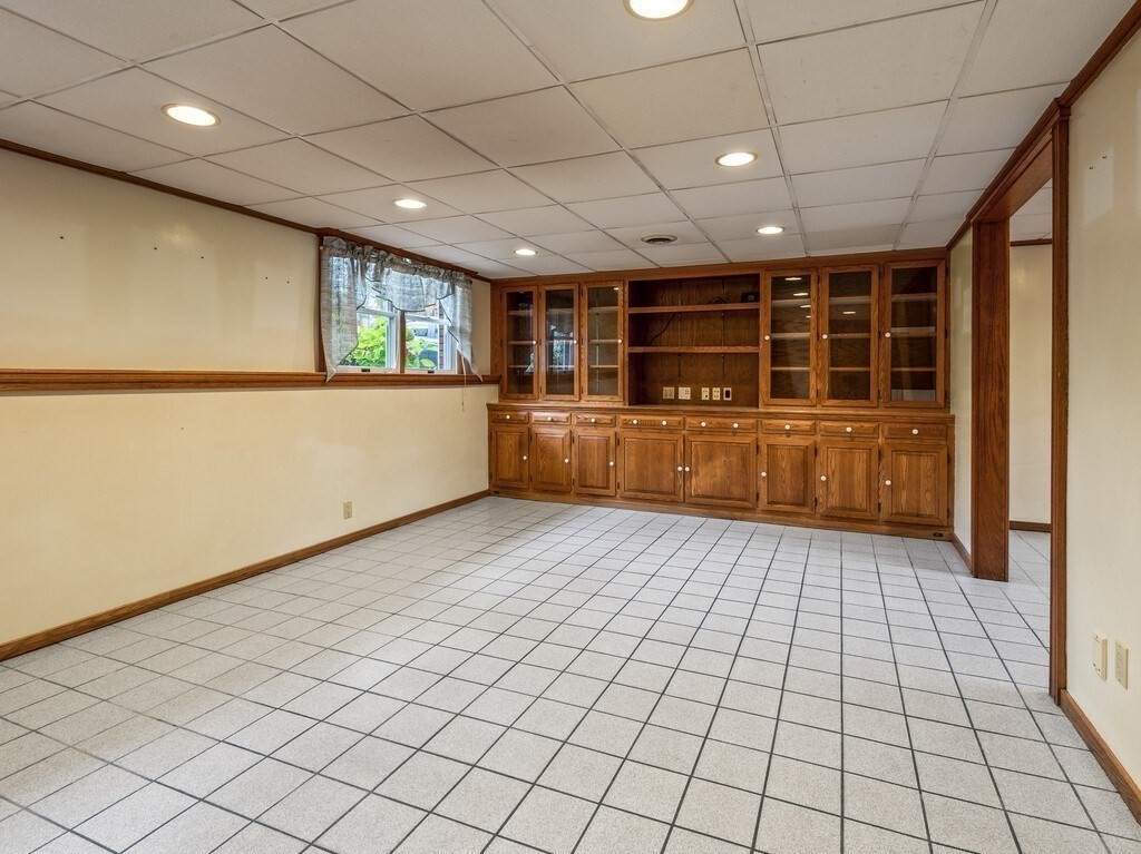 21 Hutchinson Road Sutton, MA 01590 - Photo 23 of 41 a view of an empty room with a window