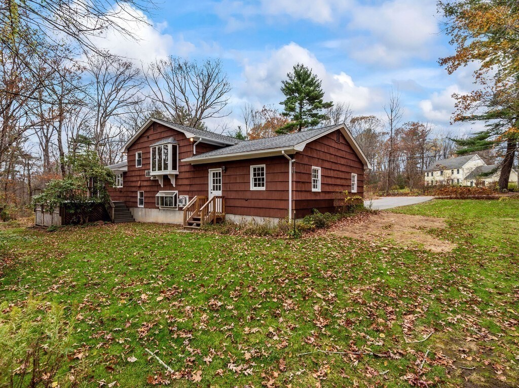 21 Hutchinson Road Sutton, MA 01590 - Photo 33 of 41 a view of a house with a yard