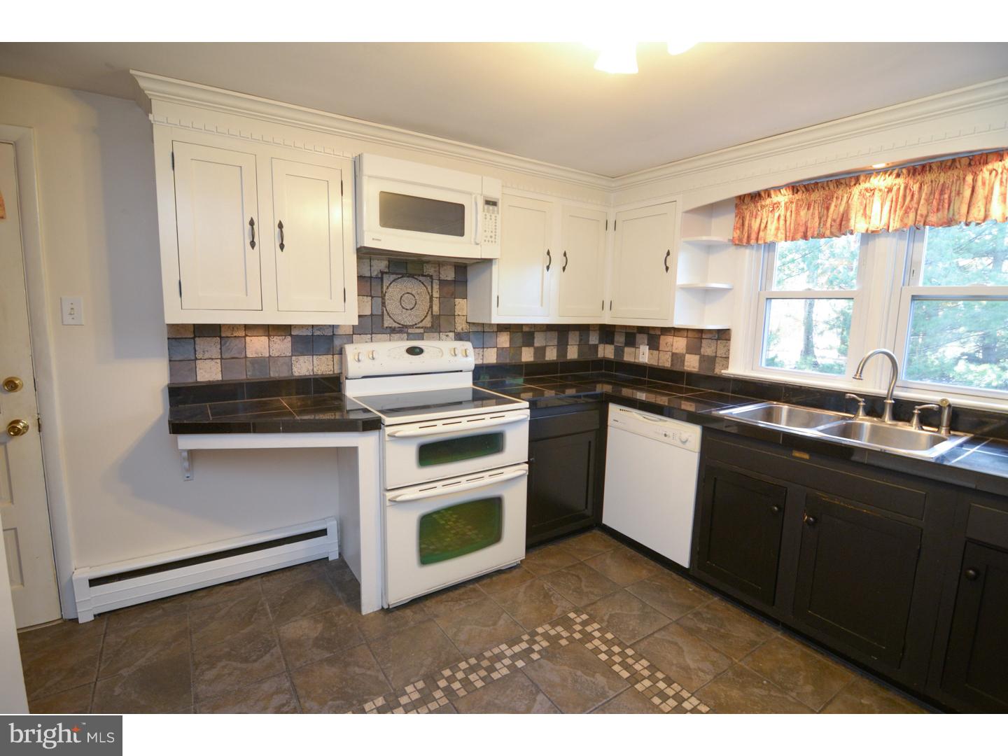 3726 Stump Road Doylestown, PA 18902 - Photo 7 of 25 Gallery Image 7