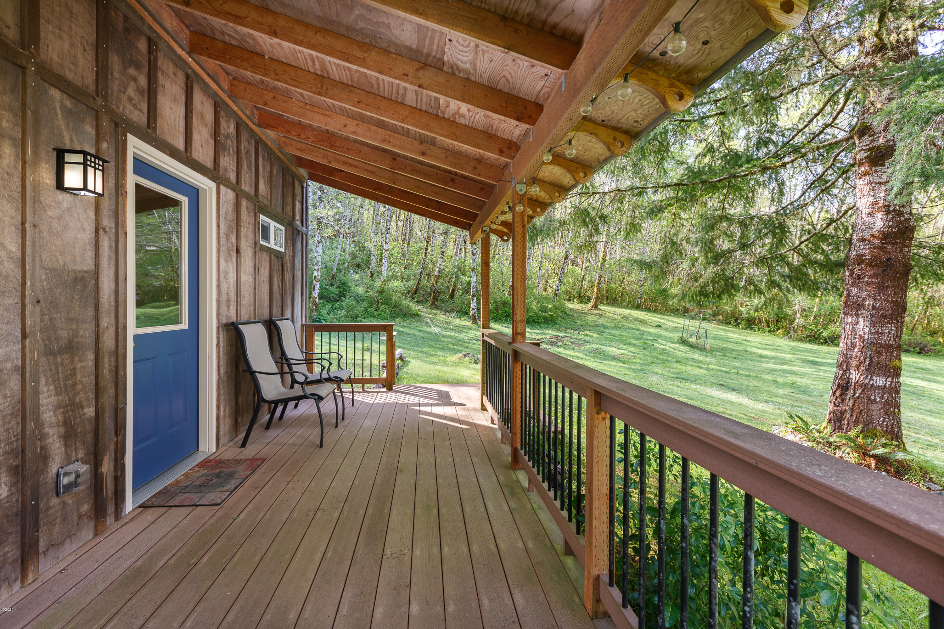 1266 North Yachats River Road Yachats, OR 97498 - Photo 41 of 79 Studio