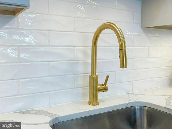 $649,999 | 407 South Central Boulevard, Broomall, PA 19008