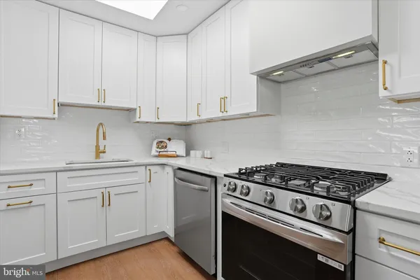 $649,999 | 407 South Central Boulevard, Broomall, PA 19008