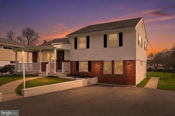 $649,999 | 407 South Central Boulevard, Broomall, PA 19008