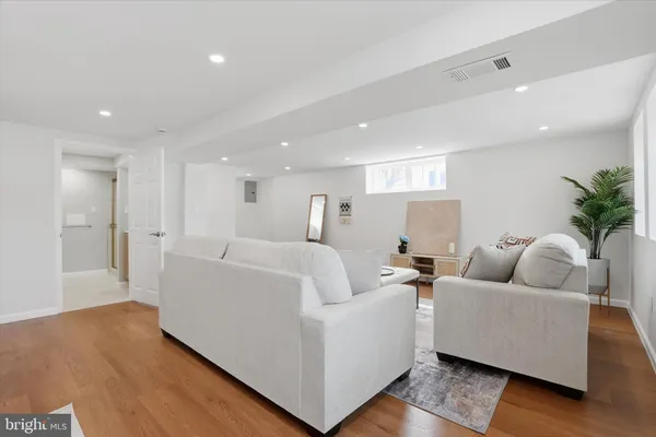 $649,999 | 407 South Central Boulevard, Broomall, PA 19008