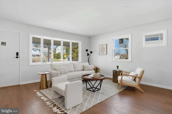 $649,999 | 407 South Central Boulevard, Broomall, PA 19008