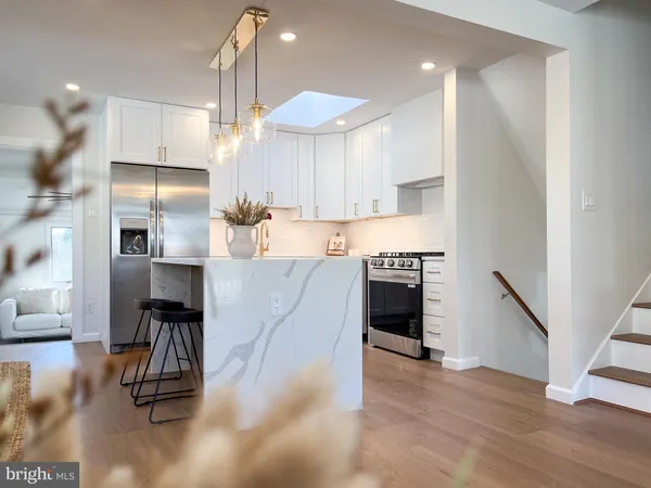 $649,999 | 407 South Central Boulevard, Broomall, PA 19008