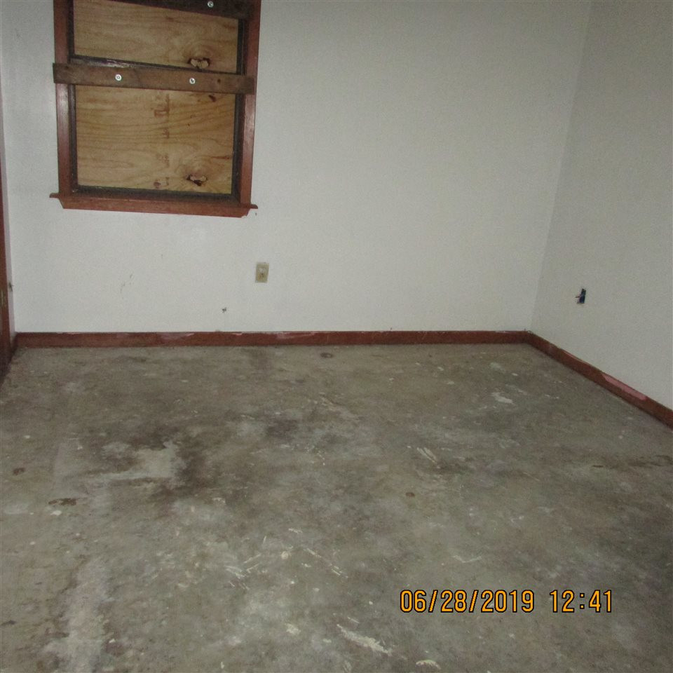 8110 Jeff Davis Road Vicksburg, MS 39180 - Photo 4 of 5 Photo 4