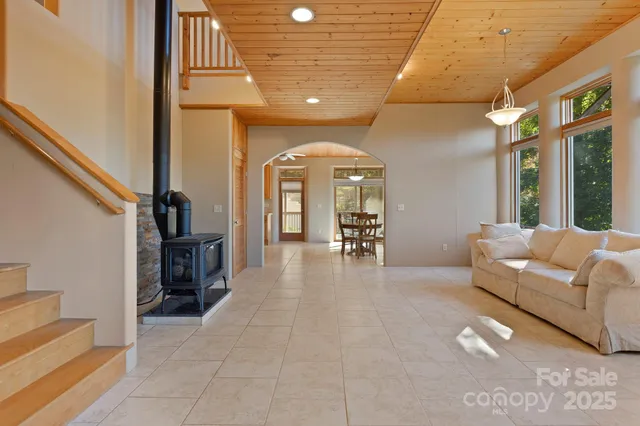 $1,250,000 | 96 Old Cv Road, Black Mountain, NC 28711