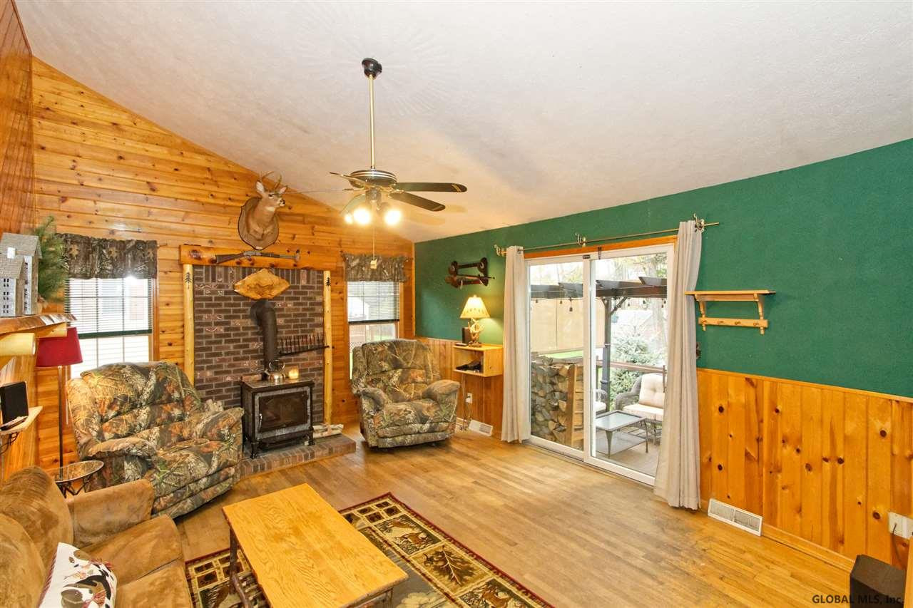 9 Squire Road Colonie, NY 12304 - Photo 18 of 47 Photo 22