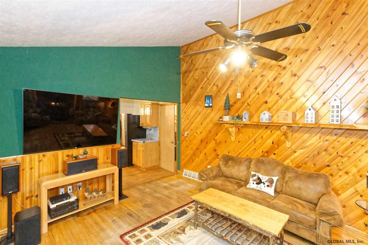 9 Squire Road Colonie, NY 12304 - Photo 21 of 47 Photo 25
