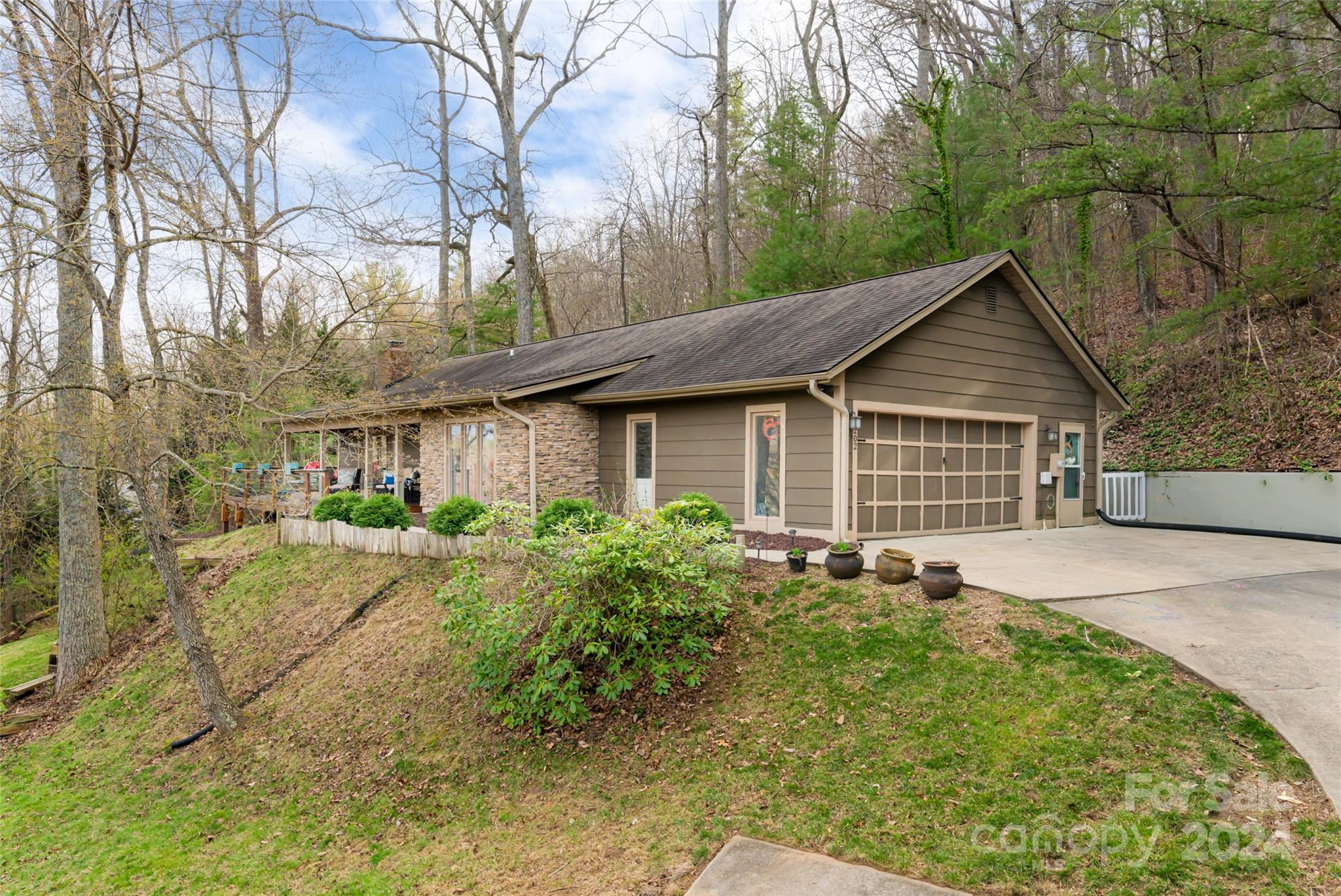 202 Laurel Ridge Road Asheville, NC 28805 - Photo 1 of 45 Gallery Image 1