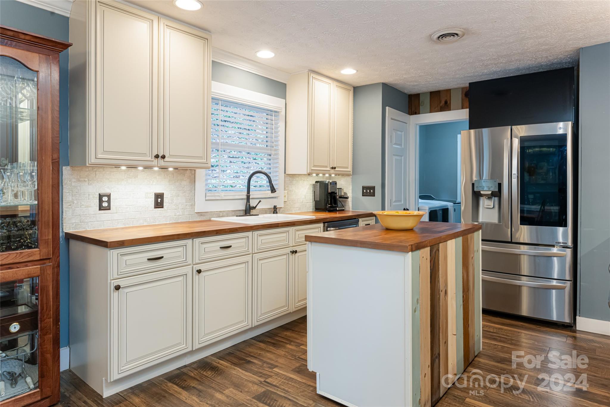 202 Laurel Ridge Road Asheville, NC 28805 - Photo 13 of 45 Gallery Image 13