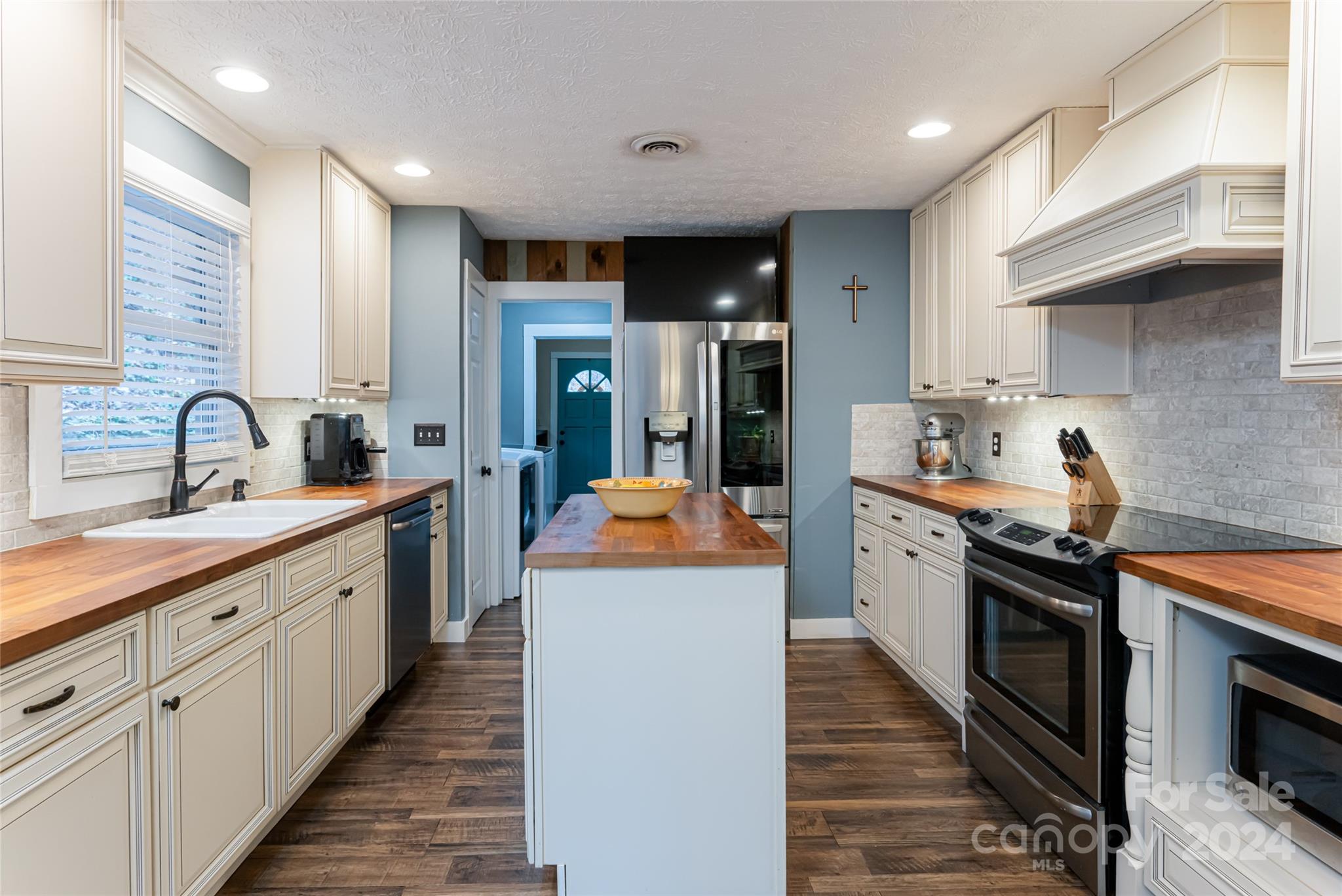 202 Laurel Ridge Road Asheville, NC 28805 - Photo 18 of 45 Gallery Image 18
