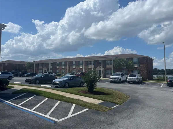 $169,000 | 1920 East Edgewood Drive, Unit J8, Lakeland, FL 33803