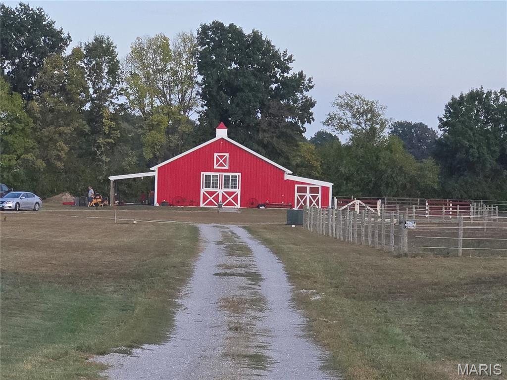 151 West Doc Lin Drive Sparta, IL 62286 - Photo 1 of 22