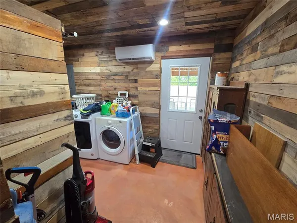 $229,000 | 151 West Doc Lin Drive, Sparta, IL 62286