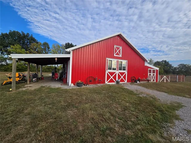 $229,000 | 151 West Doc Lin Drive, Sparta, IL 62286