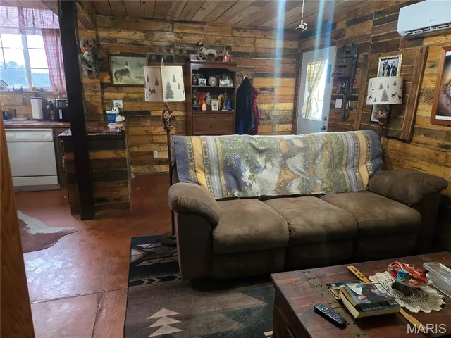 $229,000 | 151 West Doc Lin Drive, Sparta, IL 62286