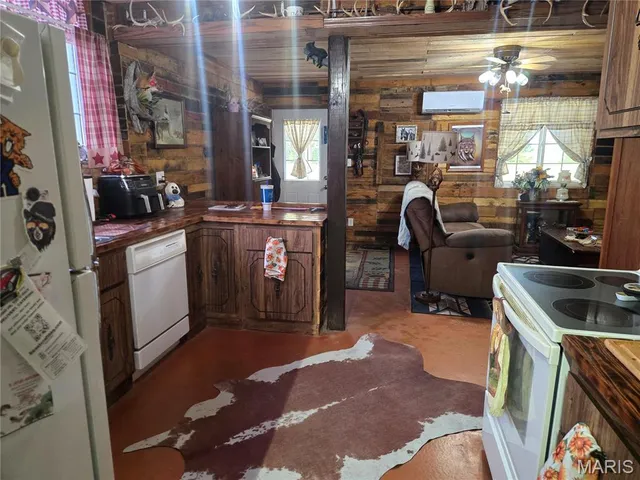 $229,000 | 151 West Doc Lin Drive, Sparta, IL 62286