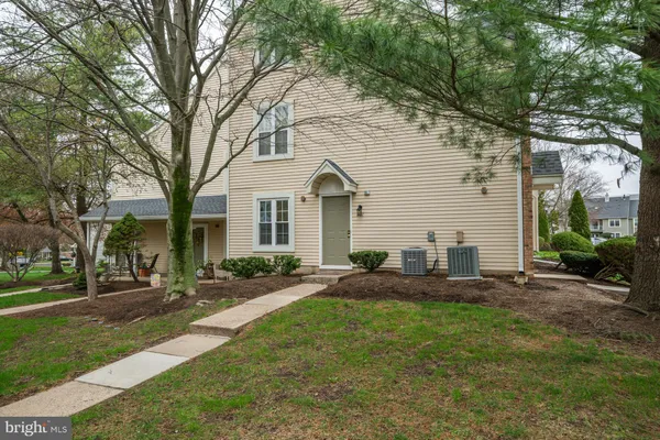 $359,900 | 301 Society Place, Newtown, PA 18940