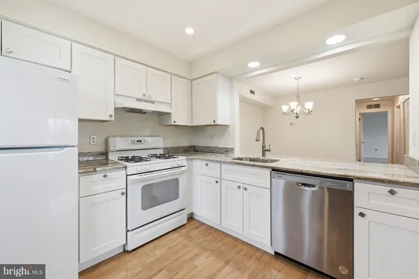 $359,900 | 301 Society Place, Newtown, PA 18940