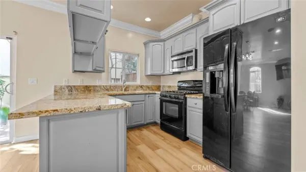 $4,500 | 13769 Cordary Avenue, Hawthorne, CA 90250