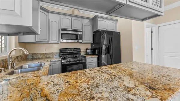 $4,500 | 13769 Cordary Avenue, Hawthorne, CA 90250