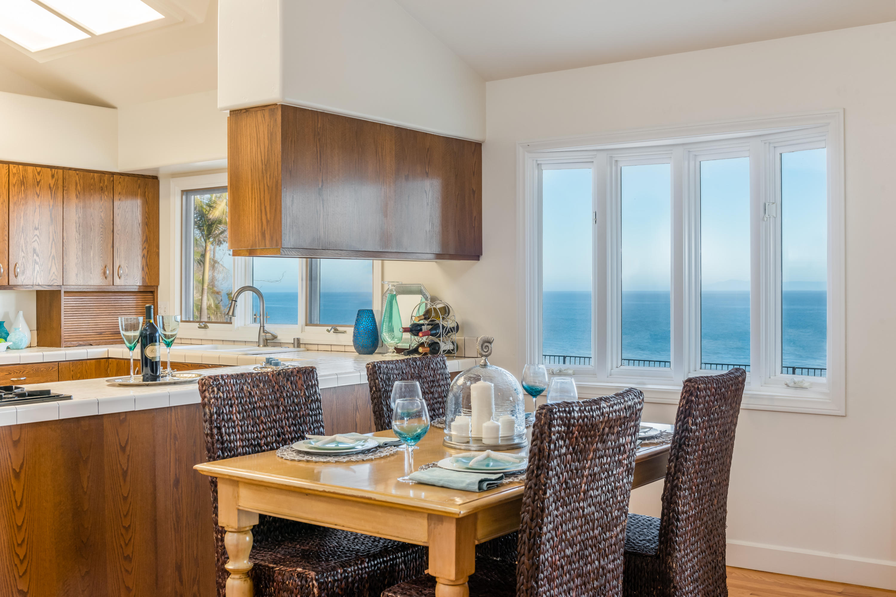 5225 Austin Road Santa Barbara, CA 93111 - Photo 14 of 42 Breakfast Nook