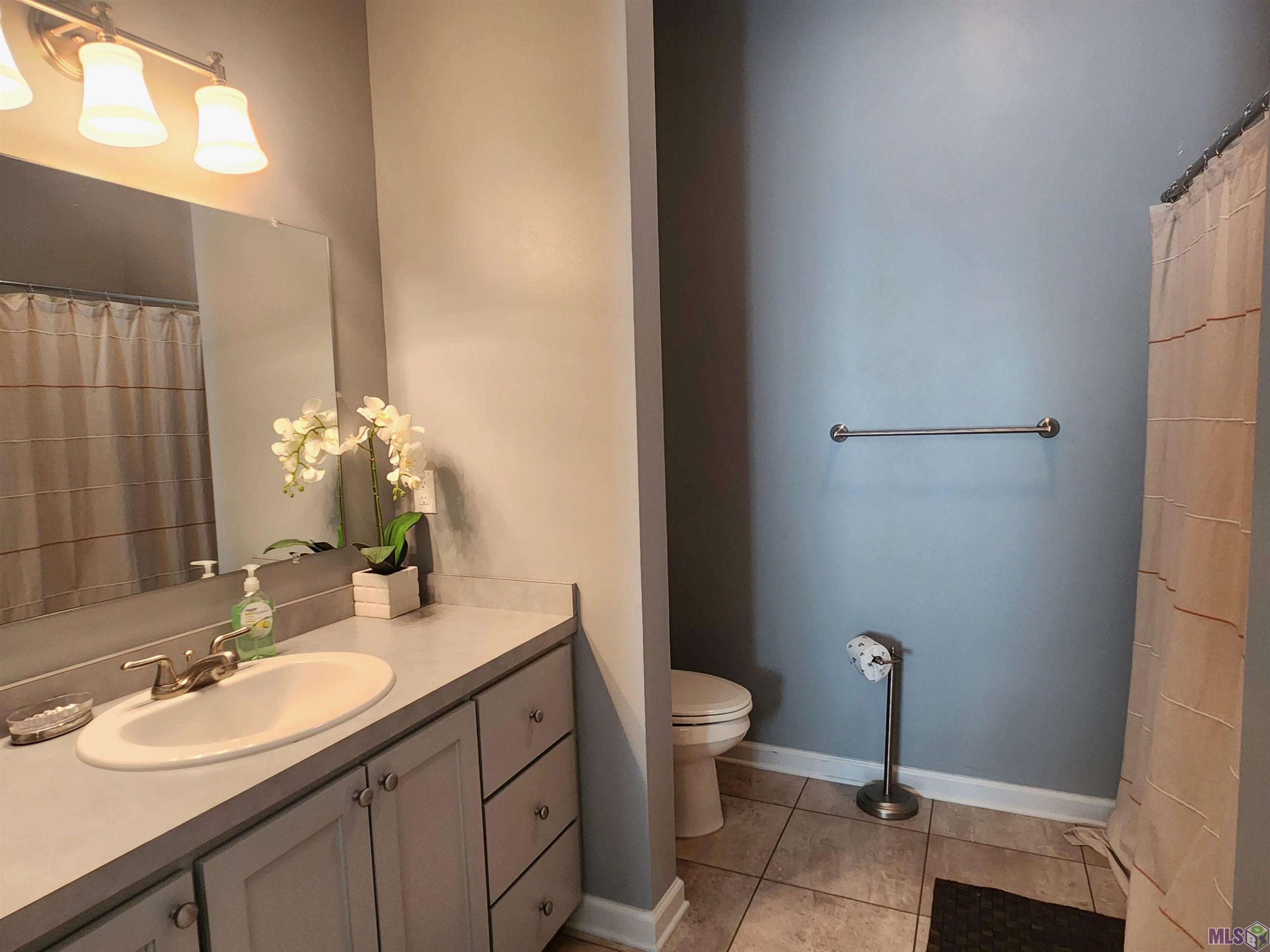 136 A O Rappelet Road, Unit D Golden Meadow, LA 70357 - Photo 19 of 24