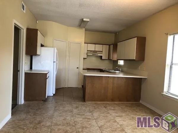 $1,100 | 5141 Butter Creek Lane, Unit 112, Baton Rouge, LA 70809