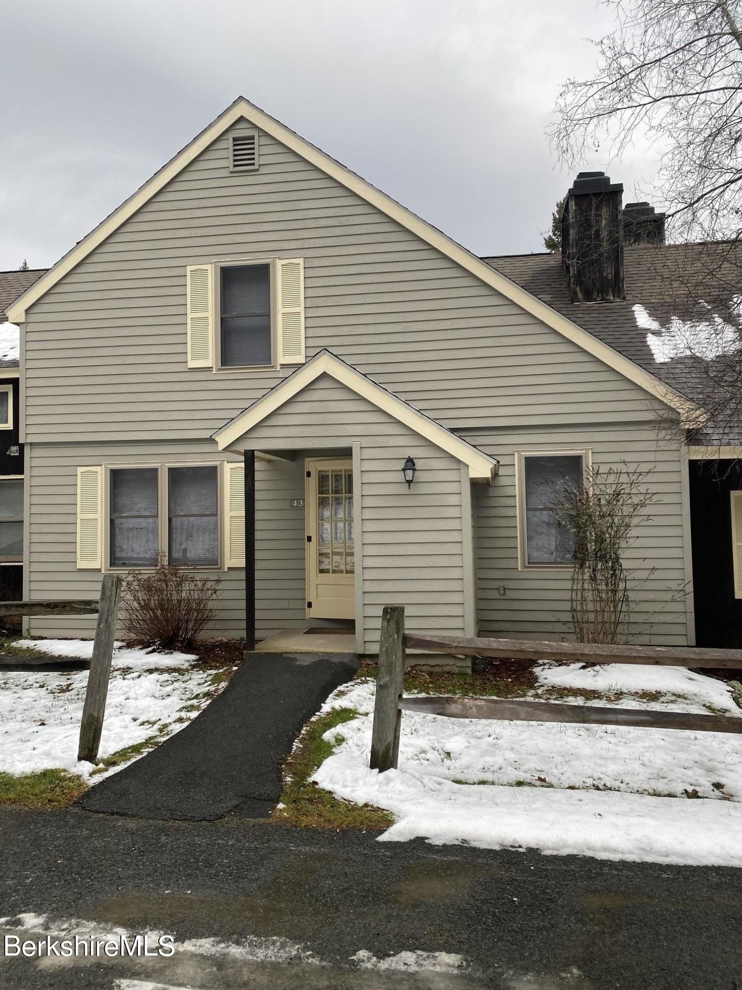 43 Corey Road, Unit 43 Hancock, MA 01237 - Photo 3 of 28 IMG_2423