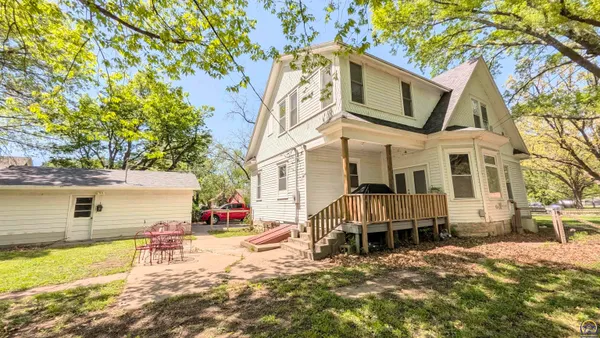 $239,500 | 709 East California Street, Osage City, KS 66523